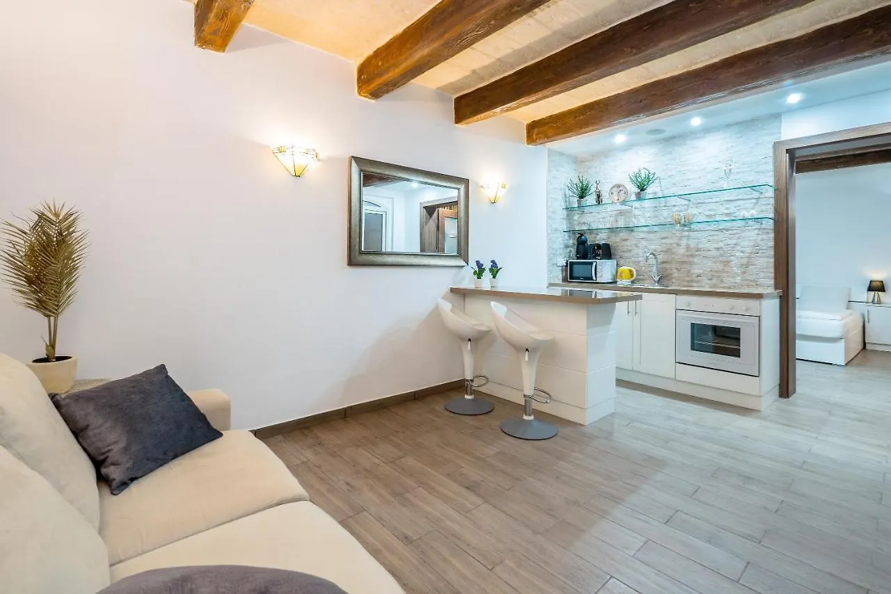 Valletta Main Street Apartment Deluxe