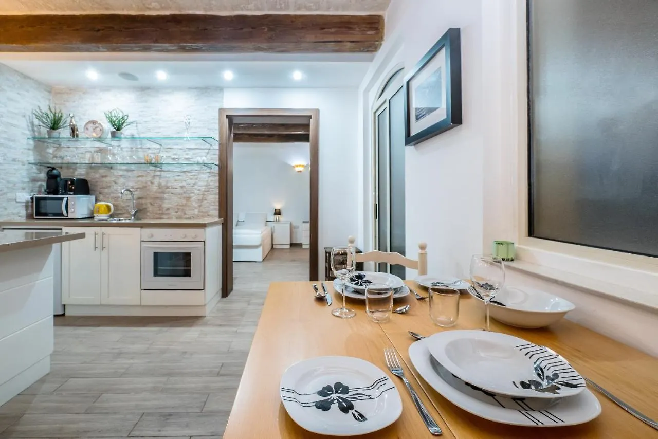 Valletta Main Street Apartment Deluxe